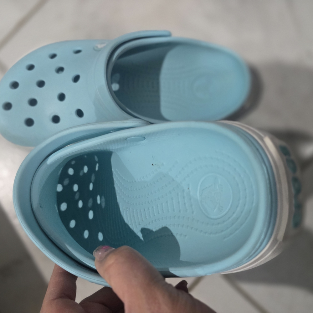 CROCS Women's Sky Blue Slip-On Slippers - Picture 4 of 5